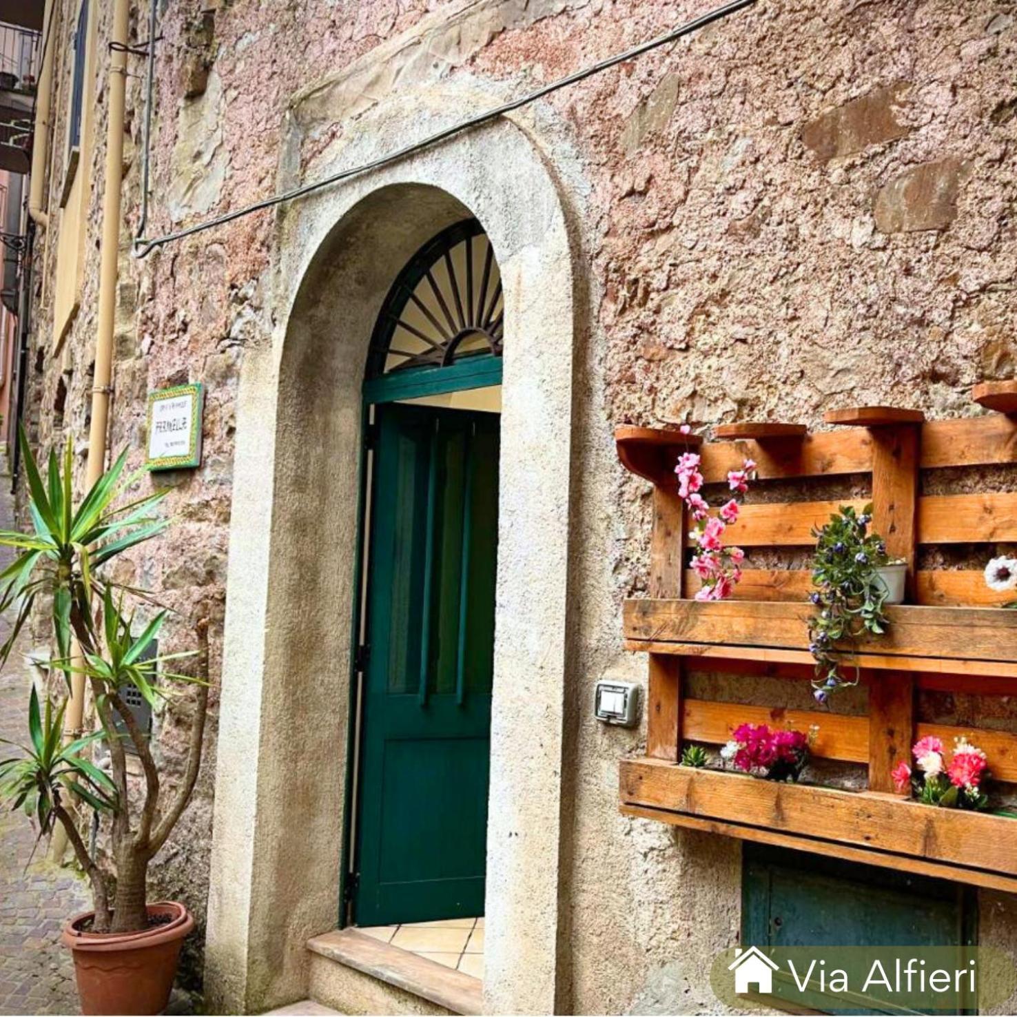 Casa Centro Storico Borgo Medievale Villa San Mauro Castelverde Exterior photo